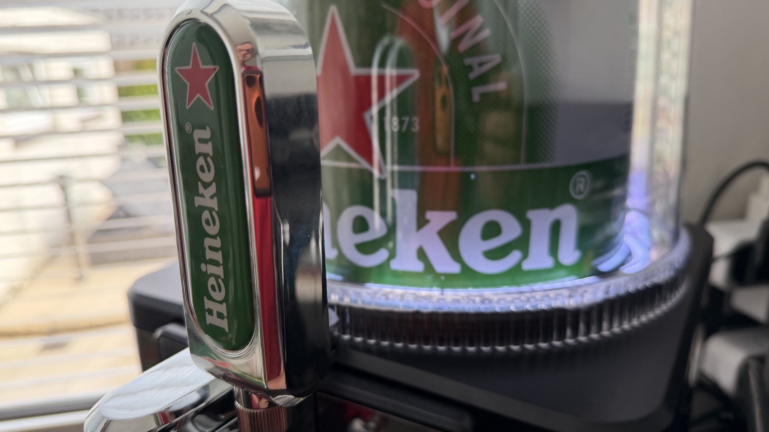 Heineken BLADE-biertap met fust op kantoor